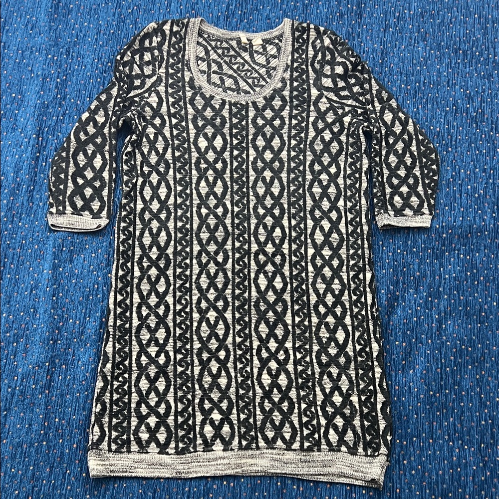 Moth brand size Large knit sweater dress: patterned, black, grey, white